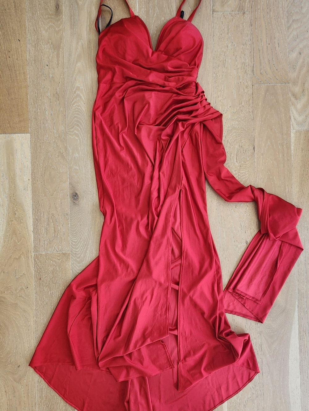 Dramatic Red Ruched Formal Gown – M/L – EUC